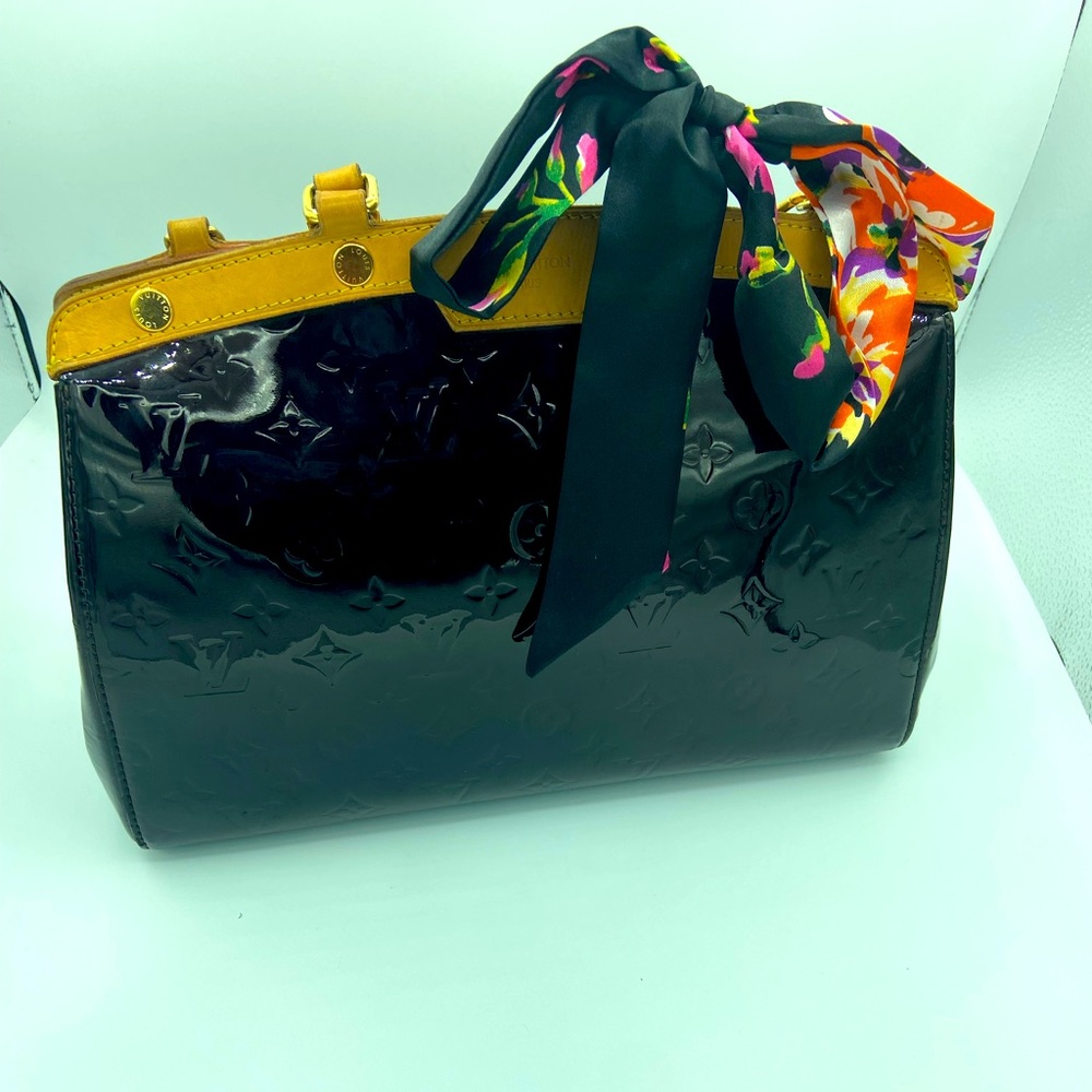 Louis Vuitton Bre Vernis Burgundy Patent Leather Shoulder Bag.